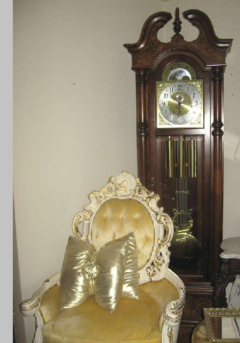 Colonial grandtather clock with 2 key holes