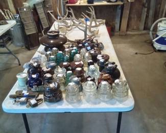 Lots on Antique insulators