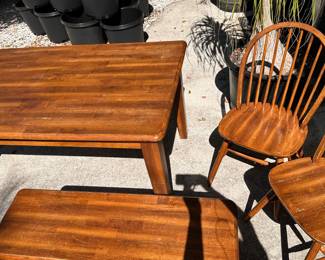 Table, Bench & Chairs