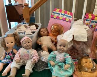 Lot’s of dolls