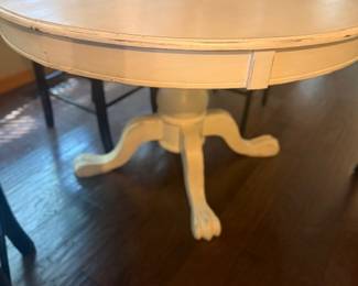 SOLID WOOD DISTRESSED OFF WHITE PAINTED ROUND PEDESTAL TABLE WITH
