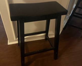 4 SOLID WOOD SADDLE SEAT BAR STOOLS
