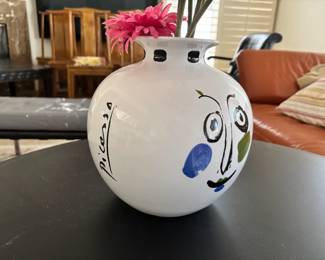 Picasso Vase contemporary