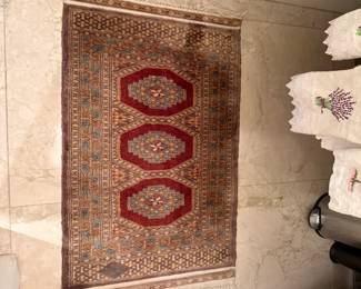  hand-knotted oriental-style rug