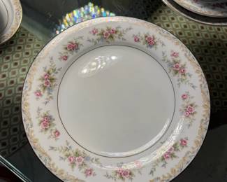 Noritake Somerset China Set