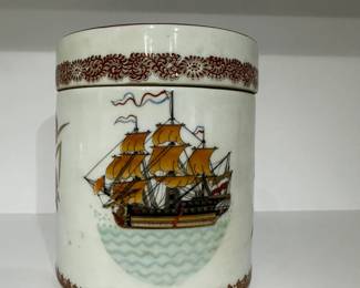 antique Chinese export porcelain jar