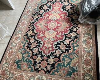 Persian Tabriz floral medallion rug