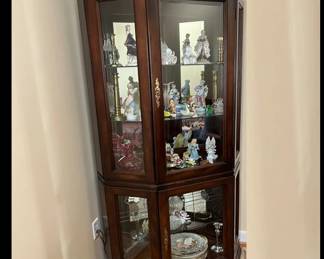 Pulaski Curio Corner Cabinet- Medallion cherry collection