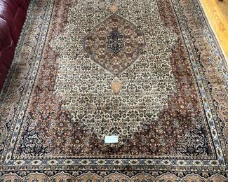 Persian Moud (Rug with  a Traditional  Herati (Mahi) floral pattern.