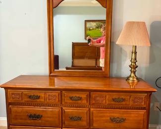 King Dresser