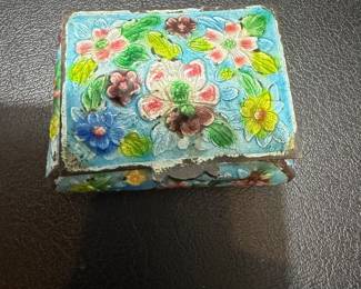 Vintage Cloisonne Chinese trinket/pill box