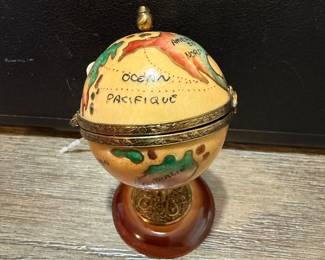 Limoges hand painted trinket box