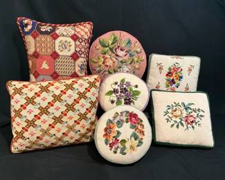Floral. Decorative Pillows