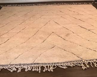 Hand Knotted Black And White Rug