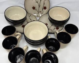 Jessica McClintock Saucers ,Bowles cups