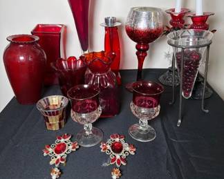 Tiffin Kings Crown Raspberry Water Goblets Strawberry Inspired Scalloped Top Vase Red Glass