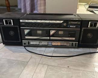 230 aiwacaw30boomboxportablestereo