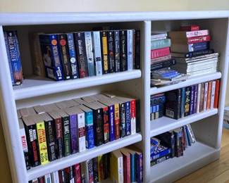 240 largelotoffictionmysterybooks