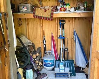 111 shedlotgardengoodsbroomgrilltools
