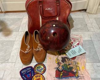262 vintageamfstrikelinebowlingballshoe