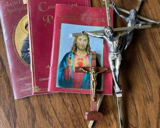 117 catholicprayerbookletscrucifixcrosse