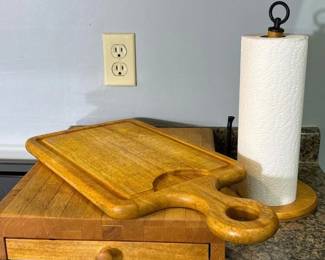 168 trioofwoodenkitchenitems