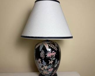 249 floralblackceramictablelamp