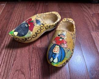 359 pairdutchwoodensouvenirshoes