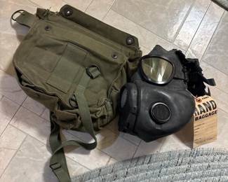 266 vintageusarmym17gasmaskwithcarry