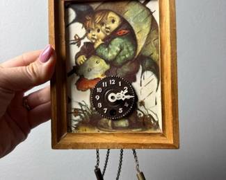 356 vintagehummelstylewoodenwallclock