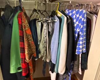 177 womensclothinglotwithassortedstyle