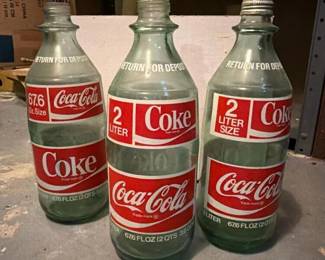 210 vintagecocacola2literglassbottles