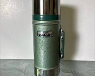 002 greenstanleyaladdin24ozvacuumbottl