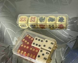 047 twosetsofvintagedice