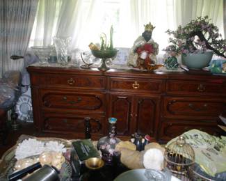 Various antique items