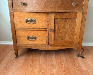 Vintage oak 