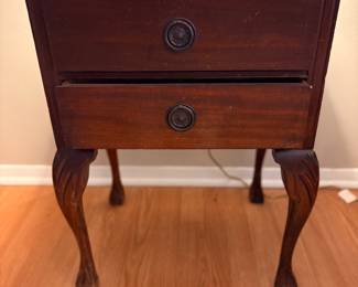 Vintage Queen Anne side table