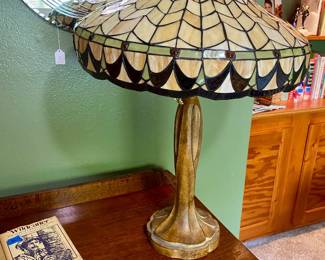 vintage tiffany style lamp