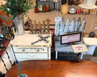 tables & dresser