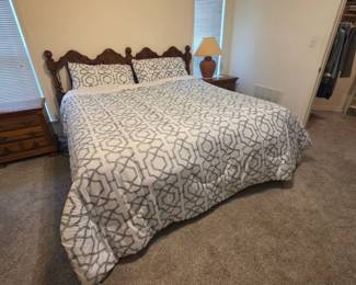 Sealy King Size Adjustable Bed (Offered complete or as two individual TwinXL)
