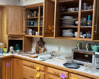 pyrex, kitchen utensils