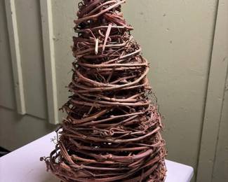 087 rusticgrapevineandwooddecorativetre