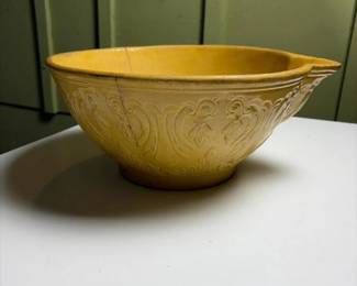 082 yellowglazedmixingbowlwithreliefde