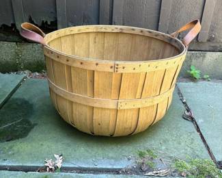 165 largewoodenfarmbasketwithleatherha