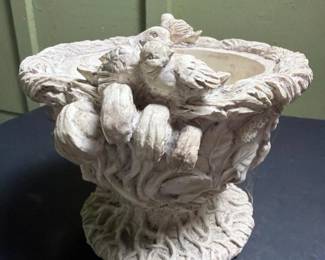 089 henfeathersdecorativebirdplanterpot