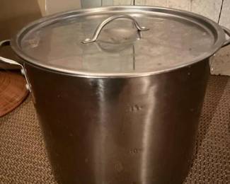 112 largestainlesssteelstockpotwithlid