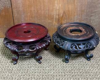 062 pairofcarvedwooddisplaystands