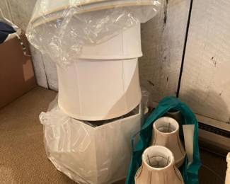 115 lotofmixedsizedlightshades