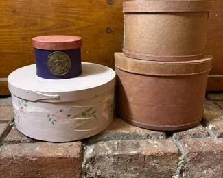 152 twohalfroundhatboxesandtwodecorat