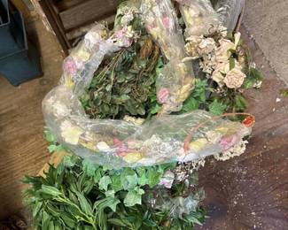 225 artificialfloralandgreenerygarlands
